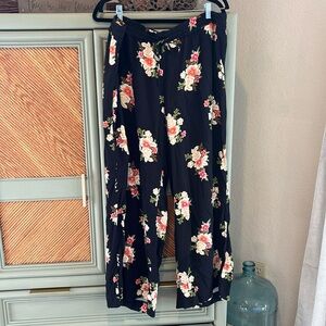 Wide leg, tie waste pants